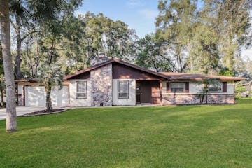 916 Lexington Rd De Land, FL 32720